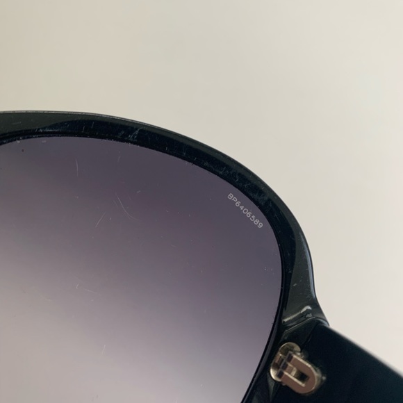 PRELOVED PRADA SUNGLASSES BLACK - Picture 8 of 10